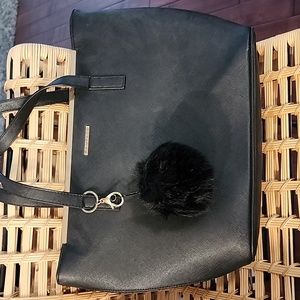 Rampage tote with puff ball